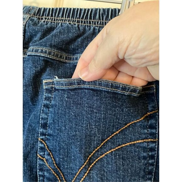 Essentials by Maggie Denim Capris 18/20 - Picture 6 of 9